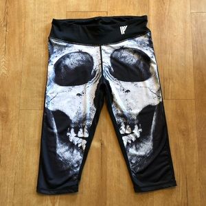 Iron Fist Athletics Loose Tooth Skull Capri - Sz M